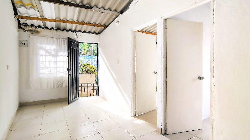 Casa en arriendo en ROBLEDO, 70 m², 2 alcobas, 1 baño