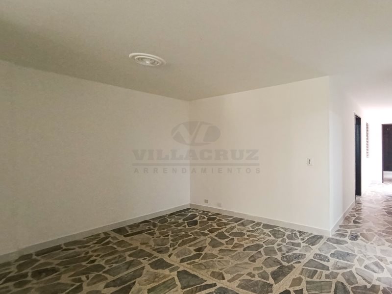 Apartamento en arriendo en LOS COLORES, 110 m², 3 alcobas, 4 baños