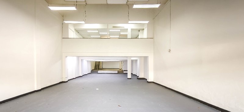 Bodega en arriendo en BARRIO COLOMBIA, 410 m², 3 baños