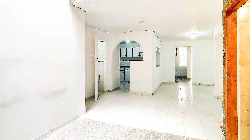 Casa-local en arriendo en LAURELES, 148 m²