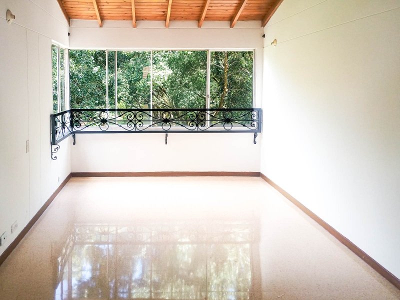 Apartamento en arriendo en SABANETA, 70 m², 2 alcobas, 2 baños