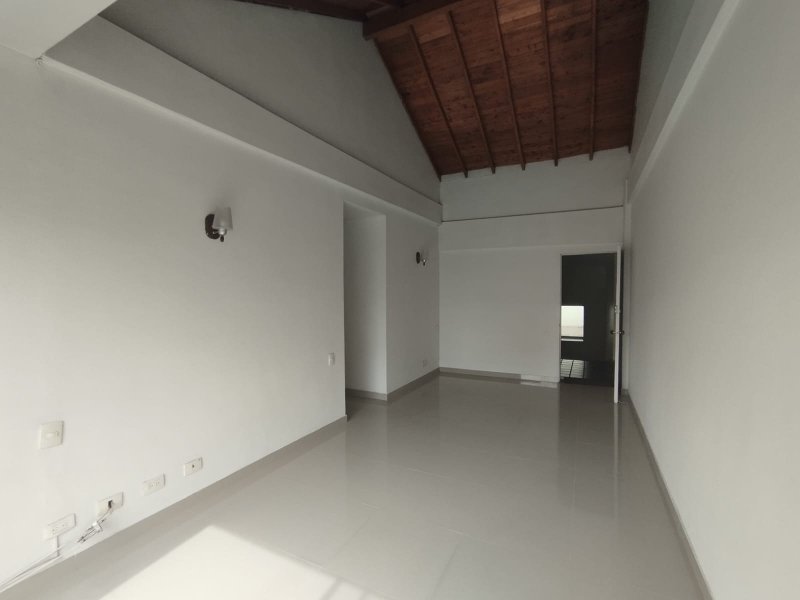 Apartamento en arriendo en LAURELES, 80 m², 3 alcobas, 2 baños