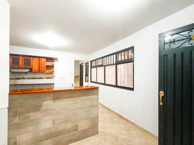 Apartamento en arriendo en SANTA LUCIA, 50 m², 3 alcobas, 2 baños