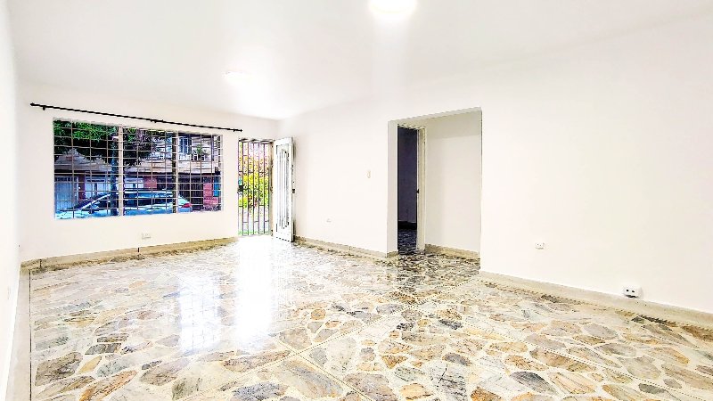 Casa en arriendo en LAURELES, 140 m², 5 alcobas, 3 baños