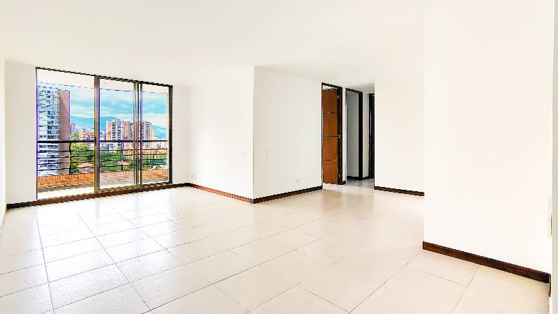 Apartamento en arriendo en POBLADO, 102 m², 3 alcobas, 2 baños